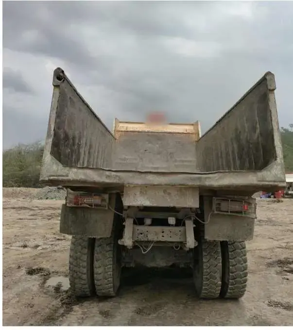 Volvo FMX 400 6x4 2023: Rear view